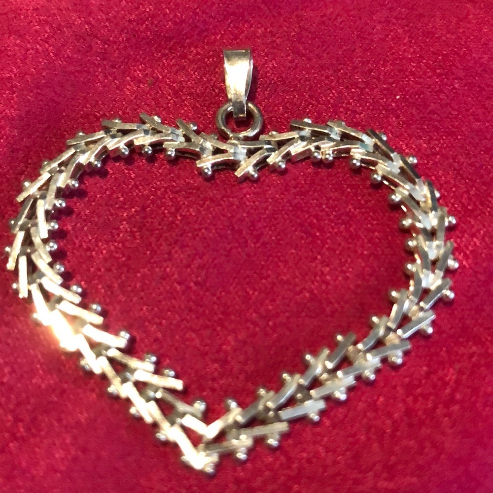 ♥️ Sterling Silver heart pendant